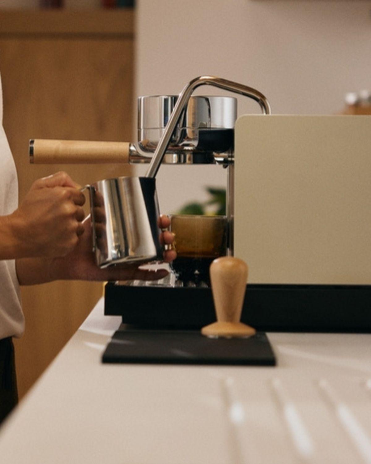 Espresso 102: Milk Steaming & Pouring