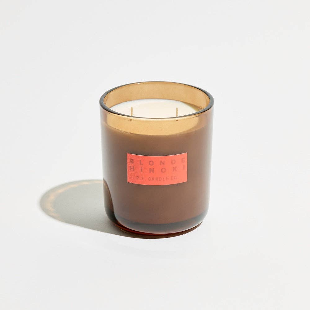 P.F. Candle Co. - Ciprés Rubio– Vela HI-FI