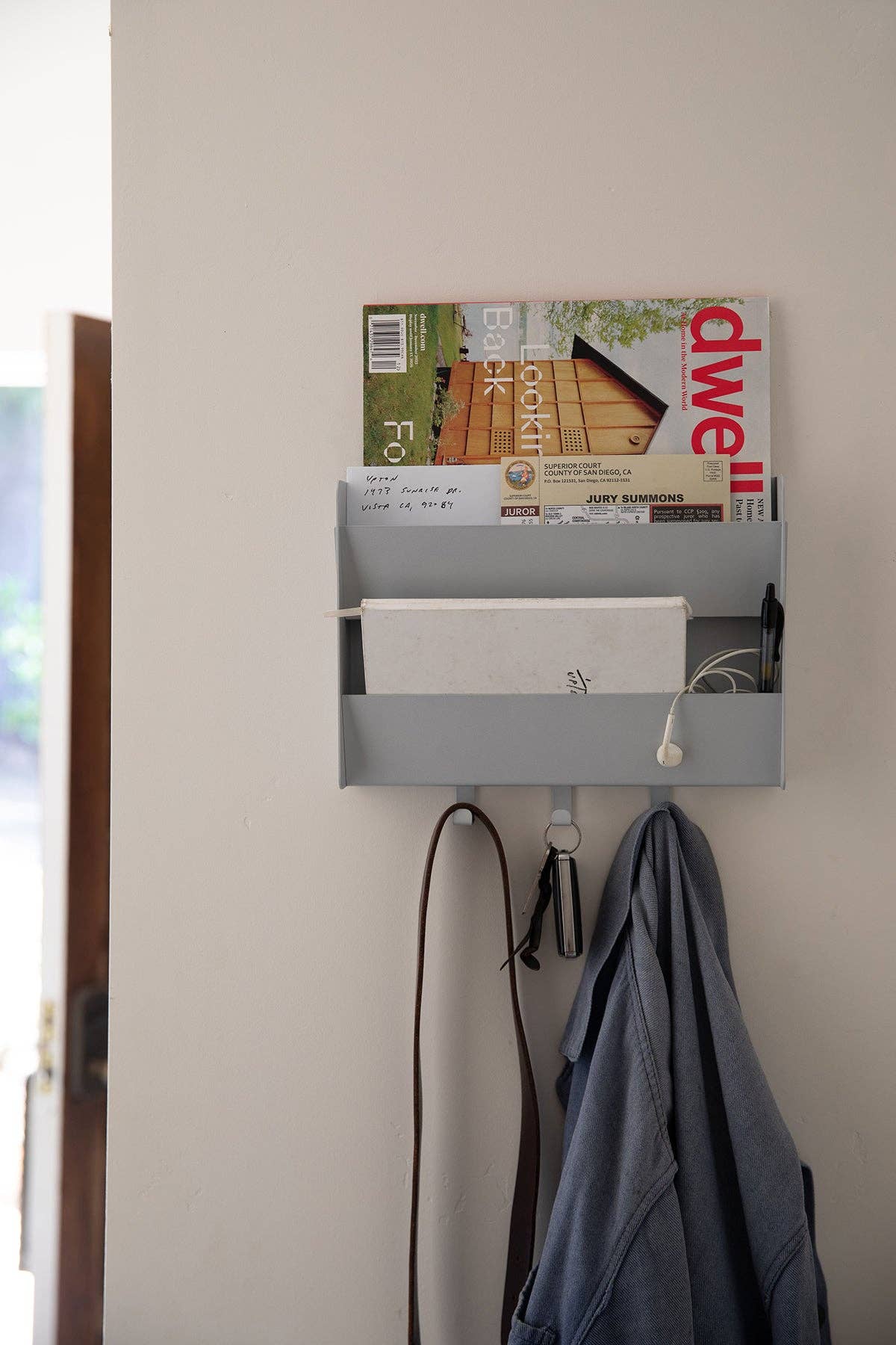 Upton - Mail Organizer - Matte Silver