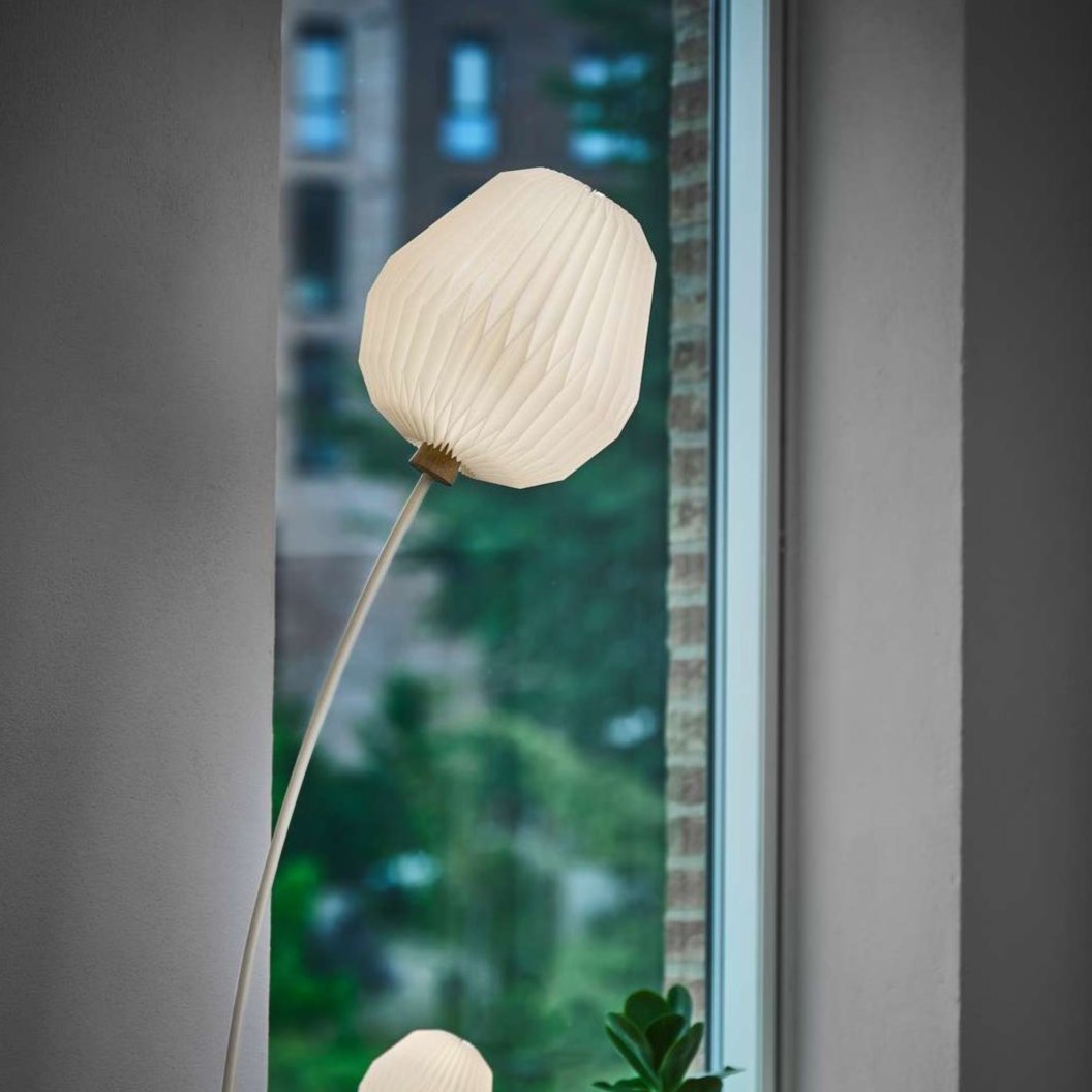 Bouquet Floor Lamp · Light Oak / Cream White