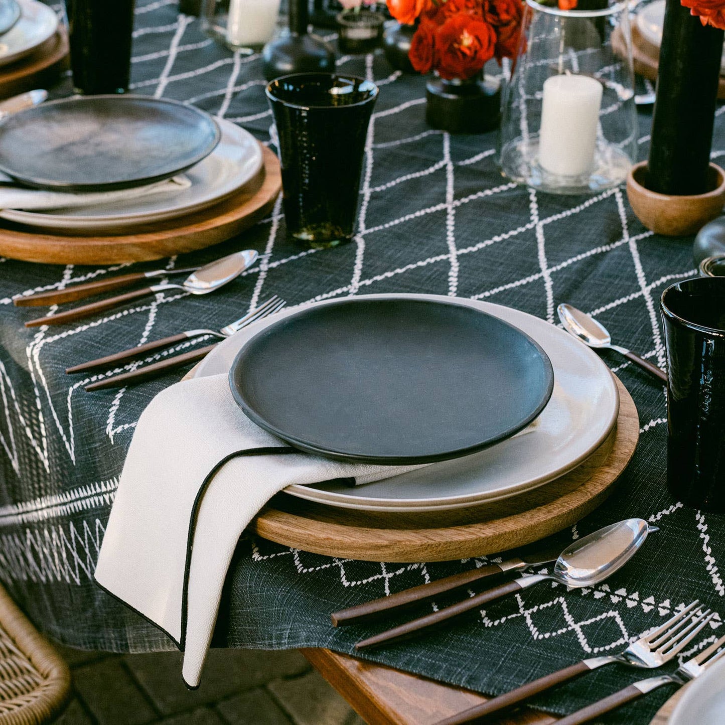 ATELIER SAUCIER · Cream Burlap Noir Napkins | Set of 4 | socius design in Rochester, MN