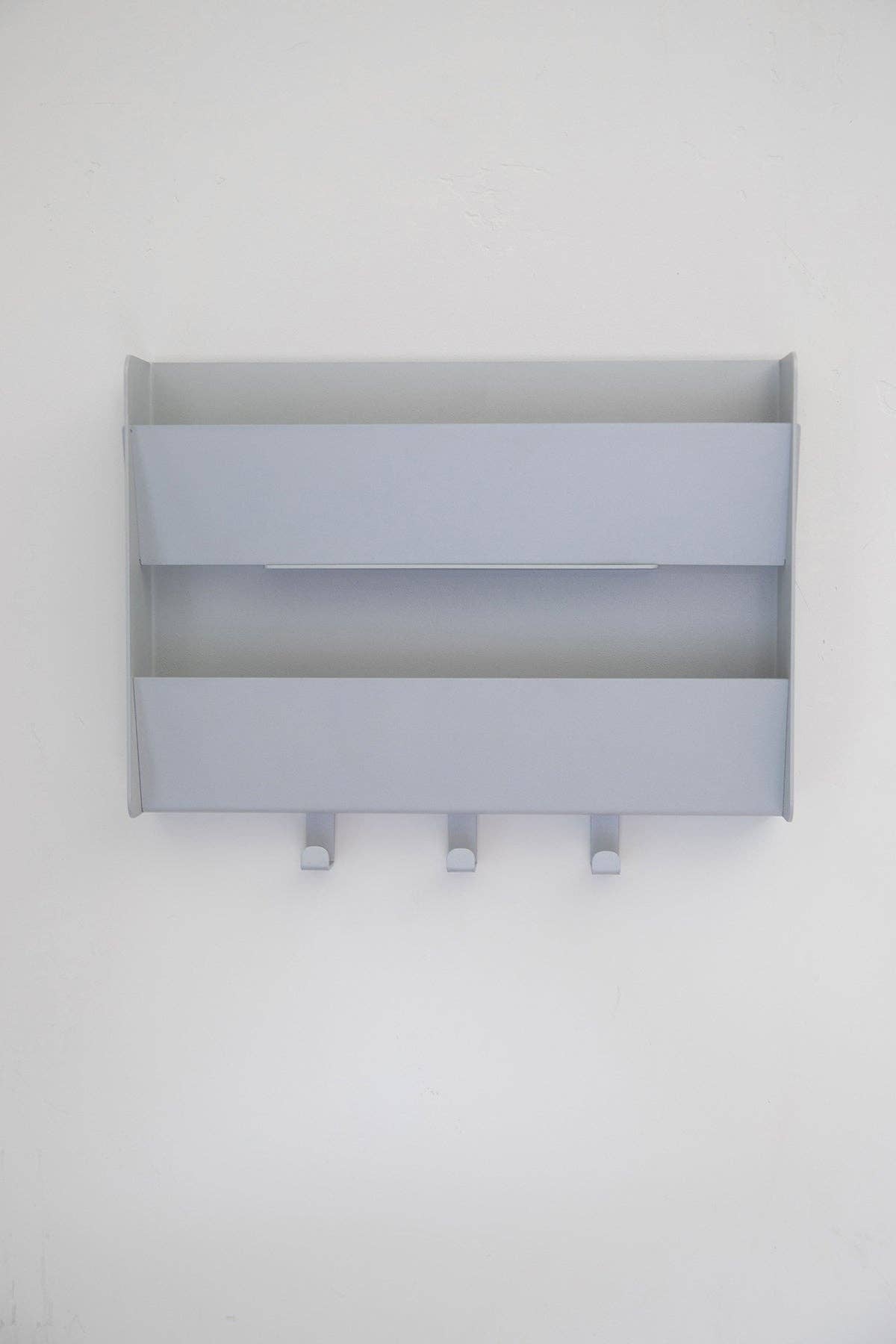 Upton - Mail Organizer - Matte Silver