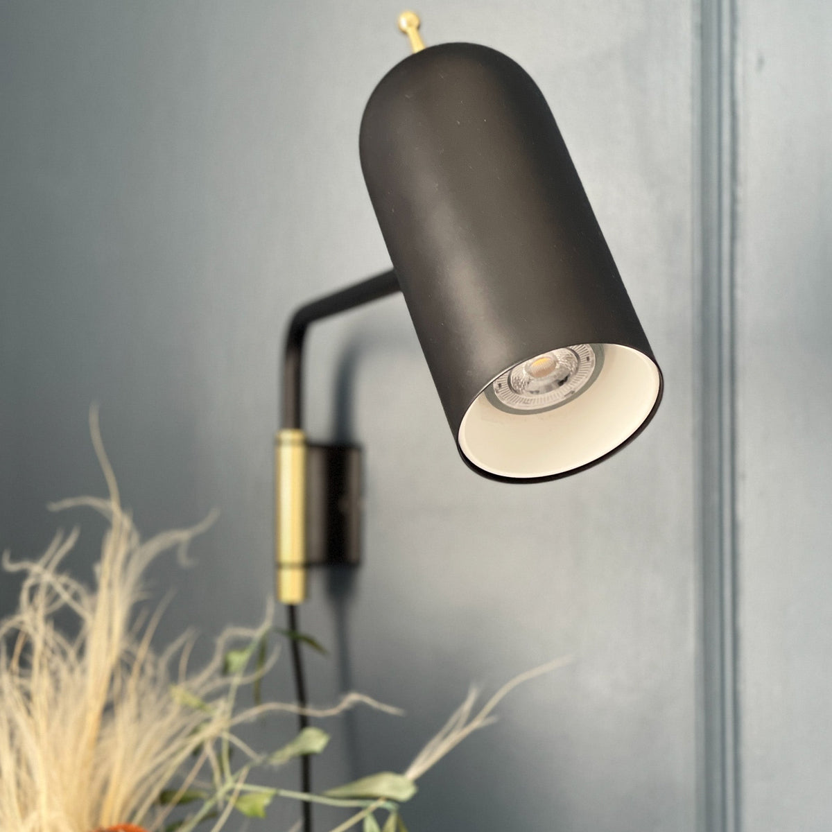 GU10 Dim-to-Warm LED Bulb