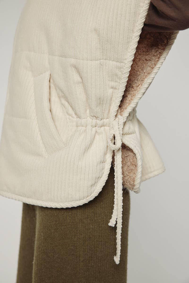 amente · Reversible High - Neck Vest | socius design in Rochester, MN
