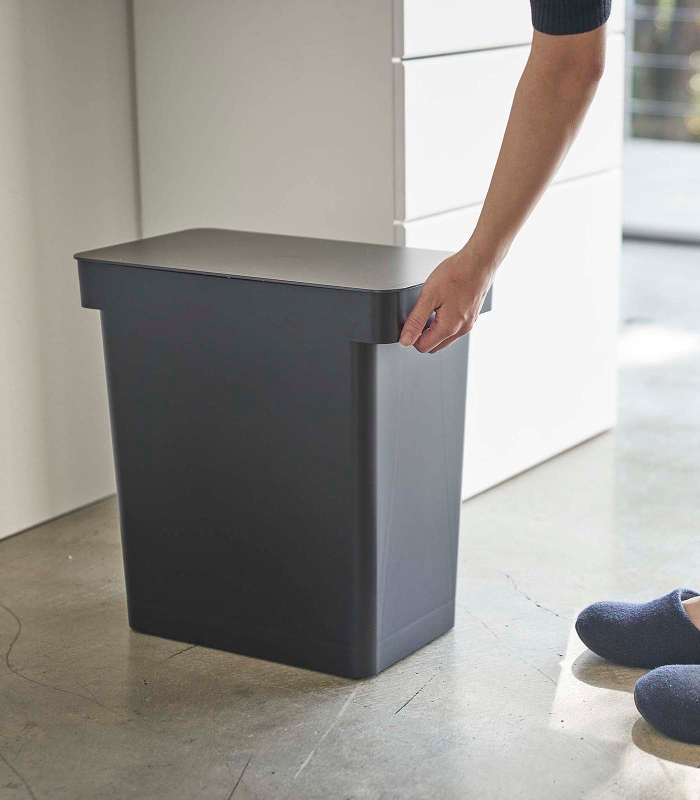 Yamazaki Home · Rolling Airtight Pet Food Container (25 lbs.) | socius design in Rochester, MN